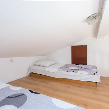 Apartments With A Parking Space Zuljana, Peljesac - 4574 Rom bilde